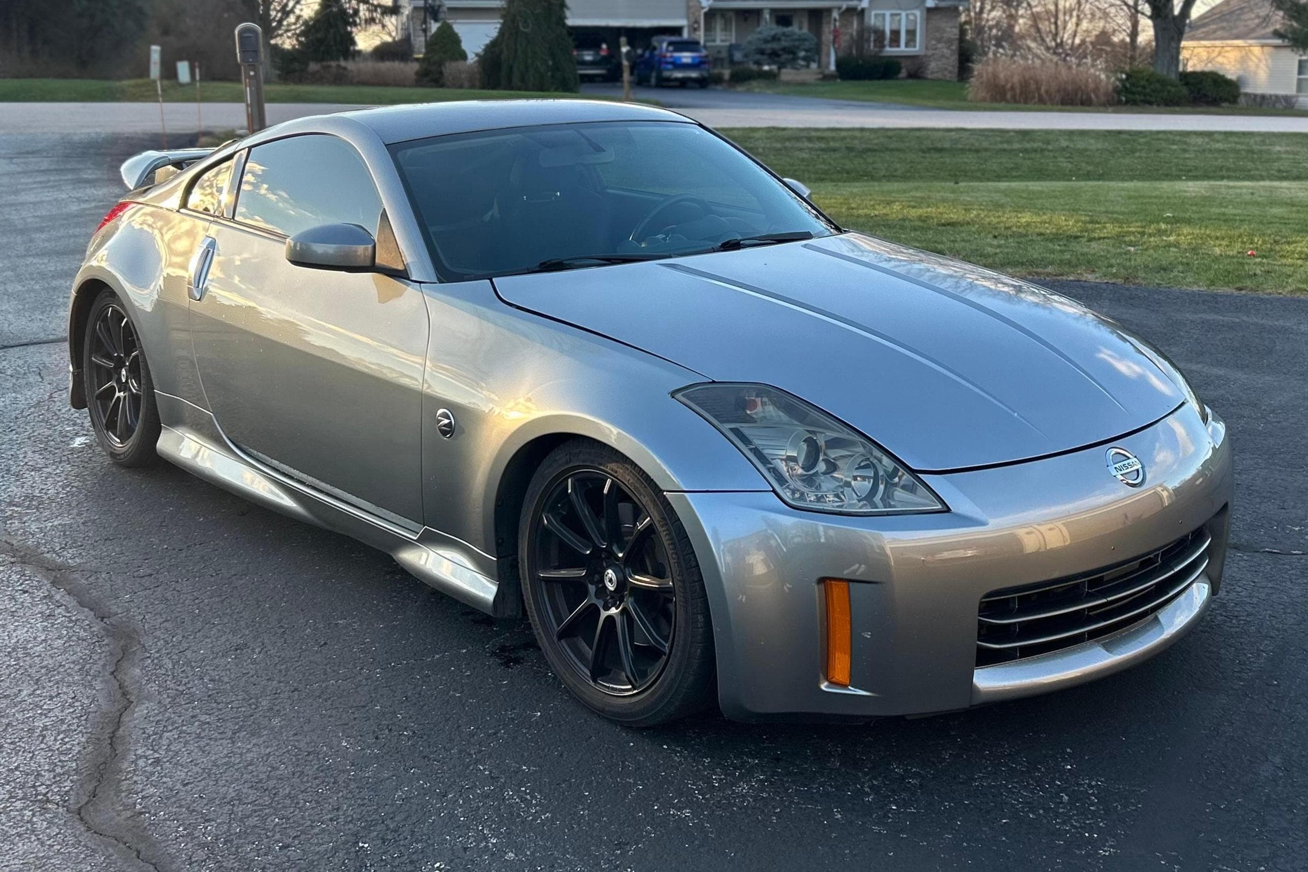 2006 Nissan 350Z sold for $10,000
