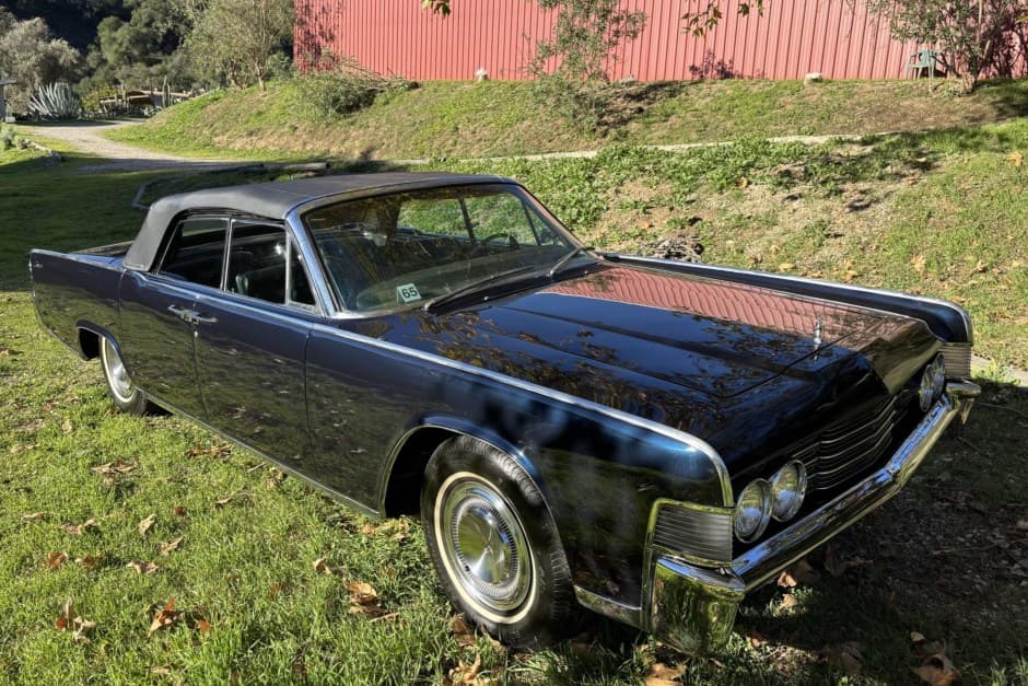 1965 Lincoln Continental (1961-1969) sold for $49,911