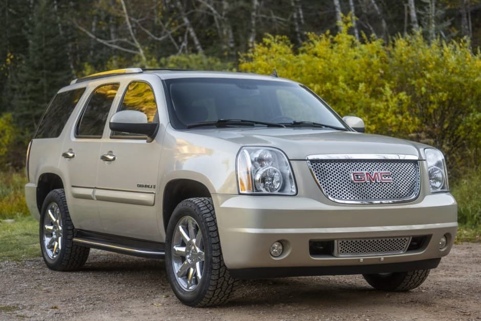 2007 GMC Yukon GMT900 sold for $19,000
