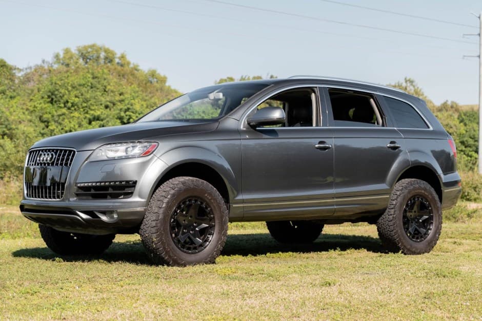 2015 Audi Q7 sold for $15,750