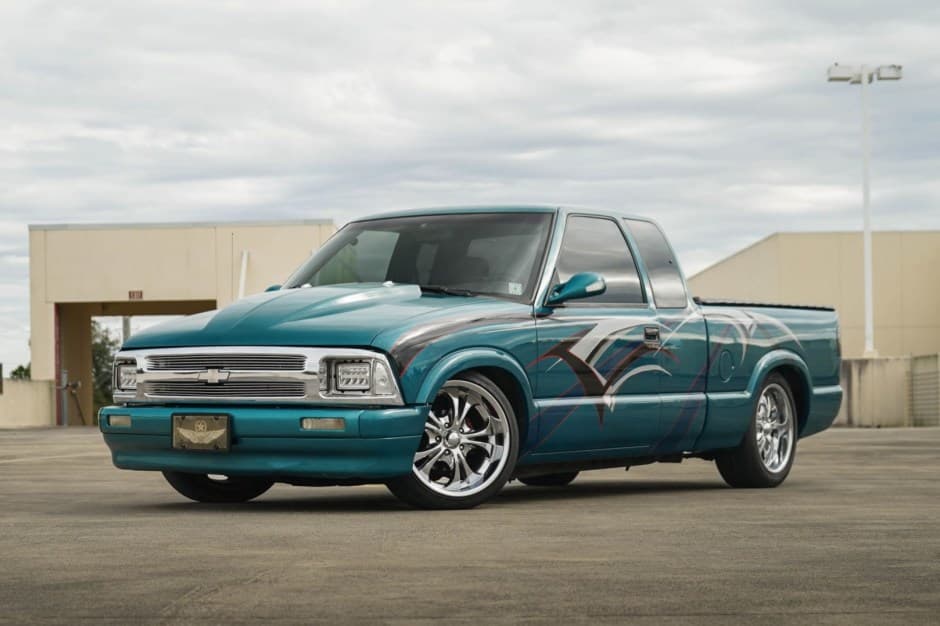 1996 Chevrolet S-10 (1994-2004) sold for $10,500