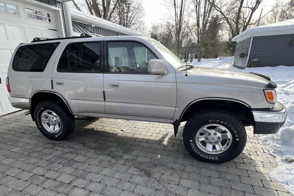 1999 Toyota 4Runner (N180) sold for $34,500
