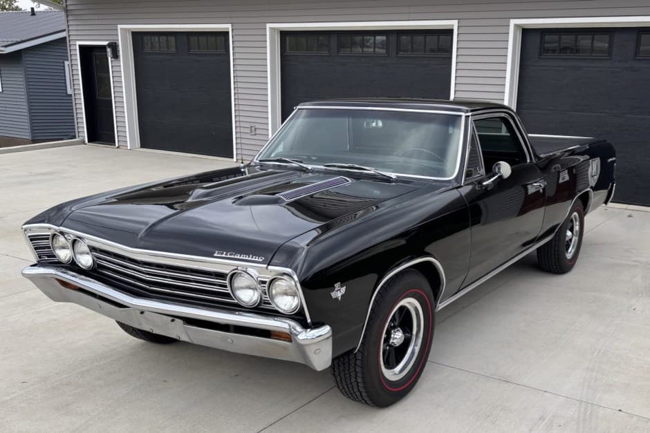 1967 Chevrolet El Camino sold for $27,750