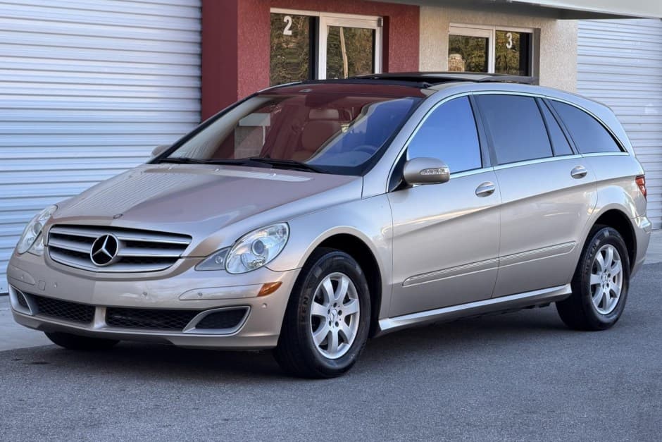 2007 Mercedes-Benz W251 R-Class sold for $8,200