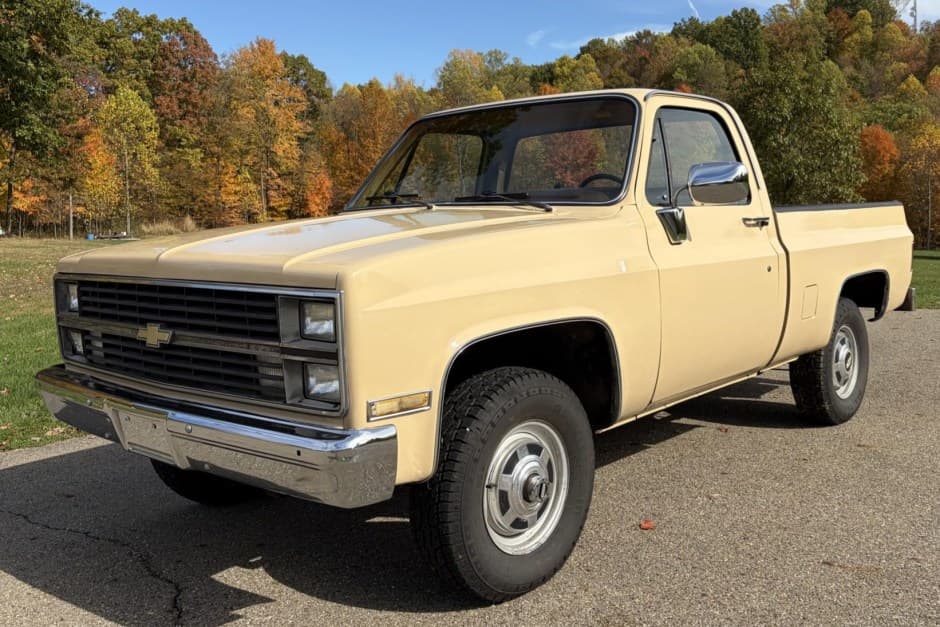 1984 Chevrolet C/K (1973-1991) sold for $12,100