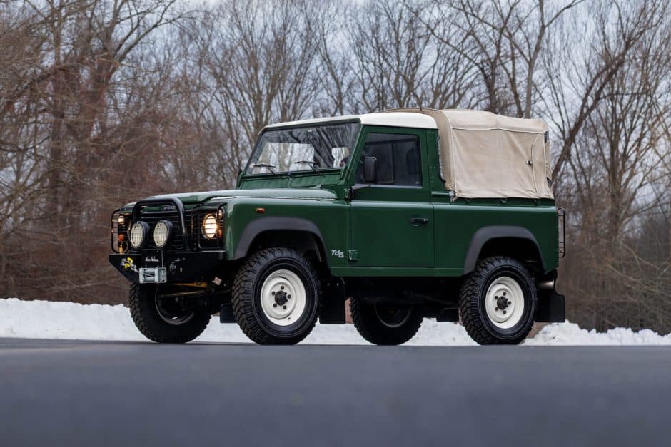 1999 Land Rover 90 / Defender 90 (Euro Spec) sold for $39,500