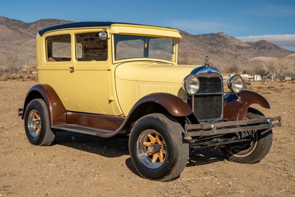 1928 Ford Hot Rod sold for $25,250
