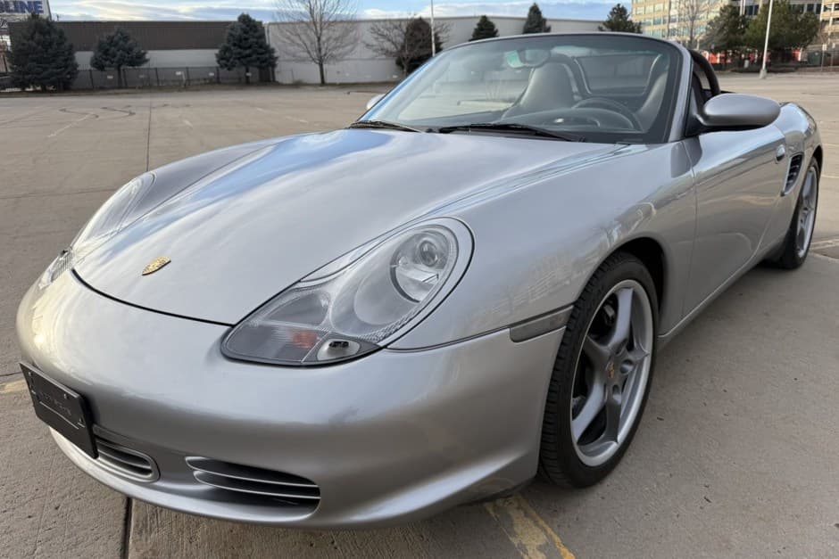 2004 Porsche 986 Boxster sold for $25,000