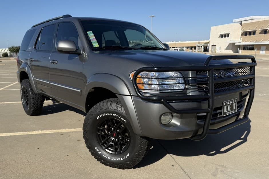 2006 Toyota Sequoia sold for $17,100