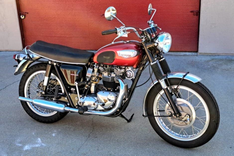 1966 Triumph Bonneville T120 sold for $7,900