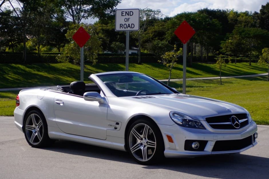2009 Mercedes-Benz R230 SL sold for $29,000