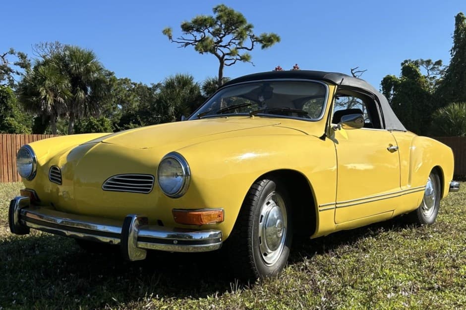 1972 Volkswagen Karmann Ghia sold for $10,250