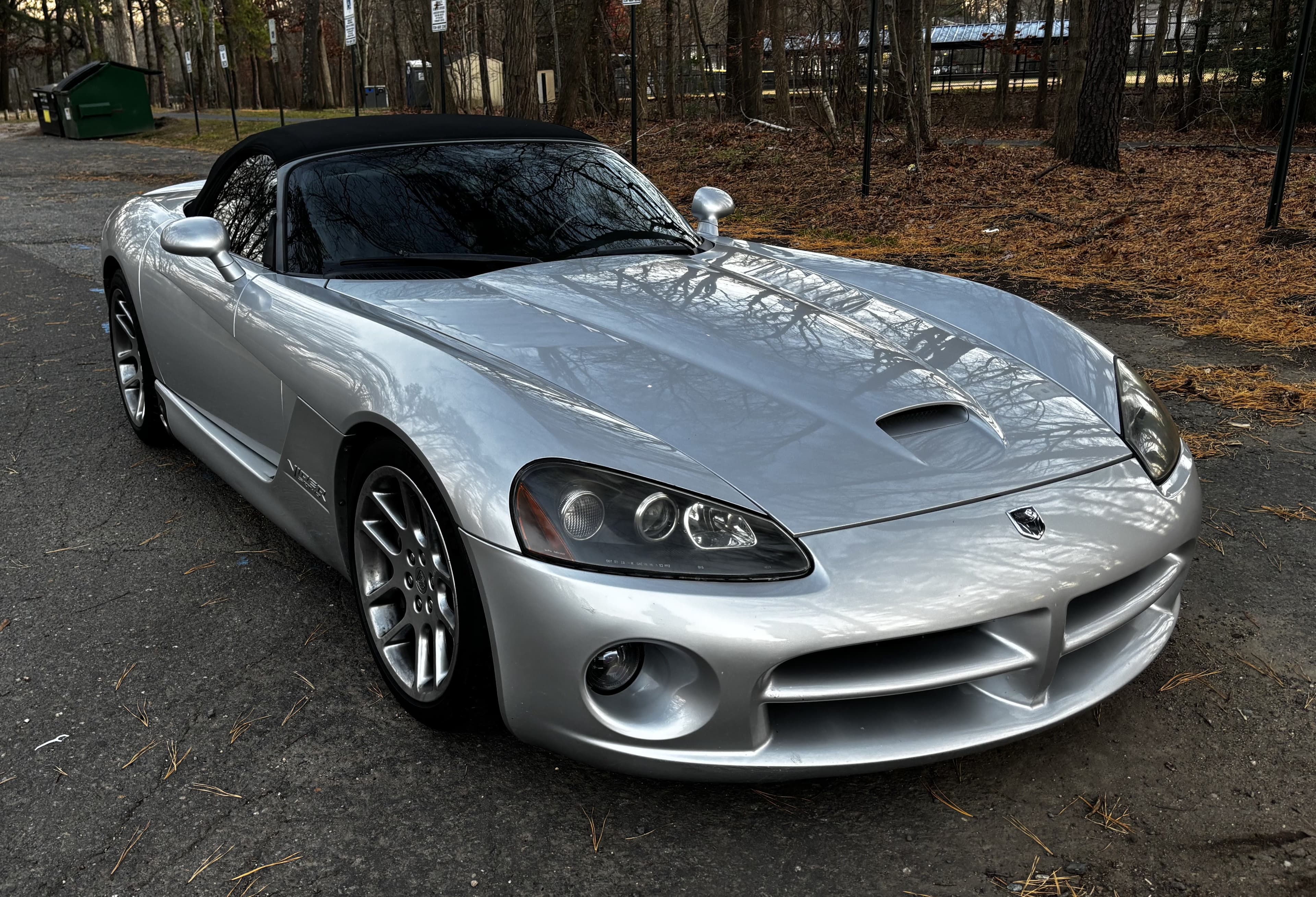 2003 Dodge Viper SRT-10 sold for $37,500