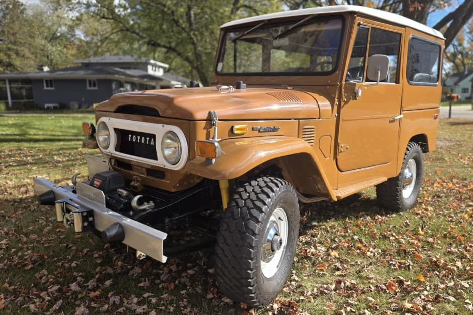 1974 Toyota Land Cruiser FJ40 sold for $21,000