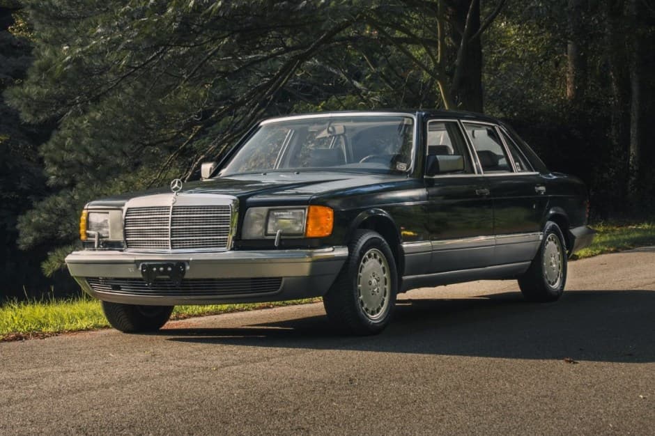1988 Mercedes-Benz W126 S-Class sold for $6,800
