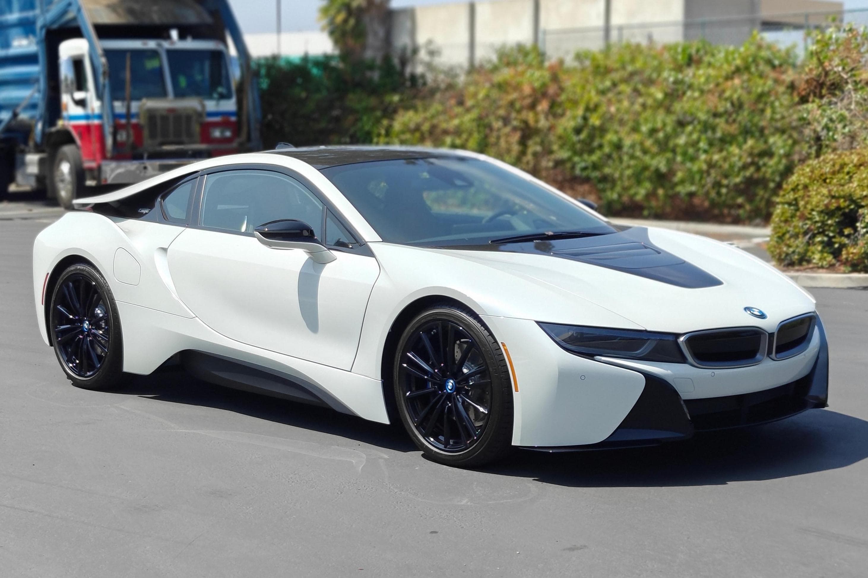 2020 BMW i8 sold for $83,500