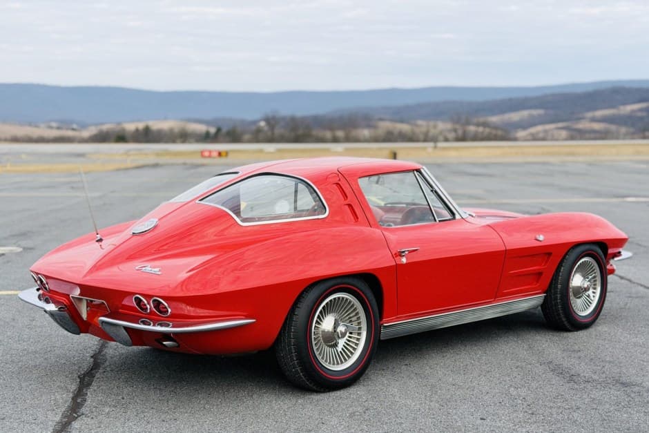 1963 Chevrolet Corvette C2 sold for $130,000