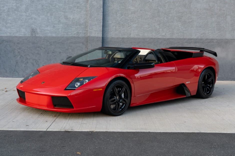 2006 Lamborghini Murciélago sold for $261,012
