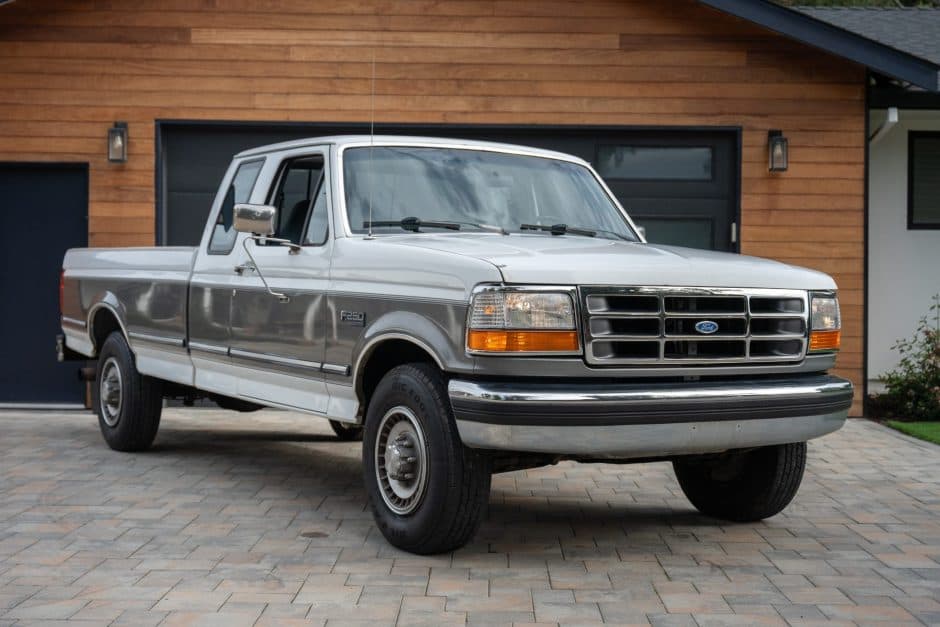 1992 Ford F-Series 1992-1997 sold for $9,500