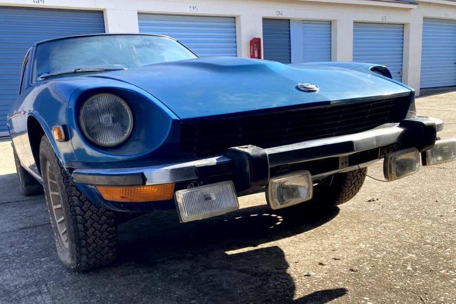 1974 Datsun 260Z sold for $10,000