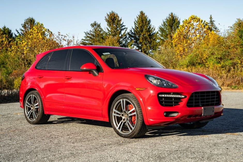 2013 Porsche 958 Cayenne (2011-2018) sold for $32,675