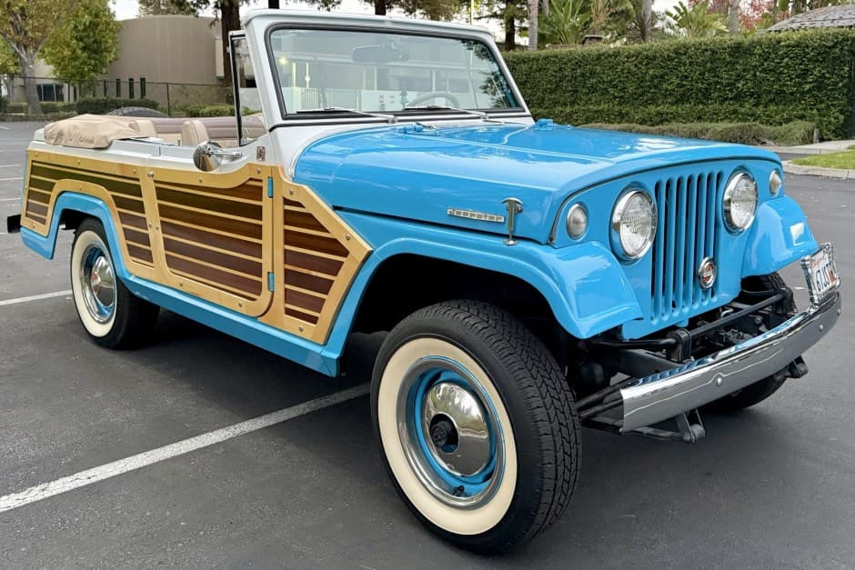 1967 Jeep Jeepster Commando sold for $44,000