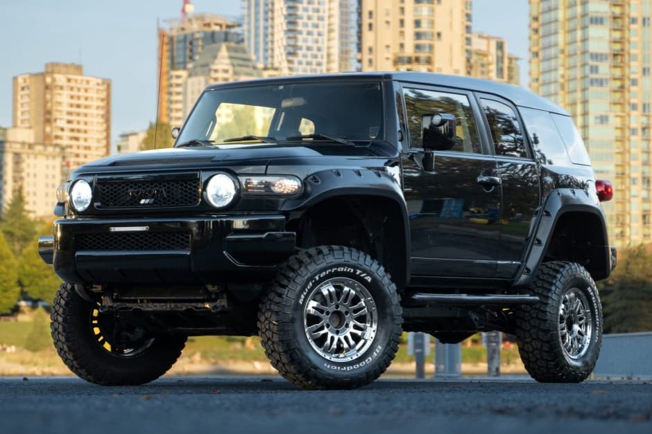 2007 Toyota FJ Cruiser sold for $23,500