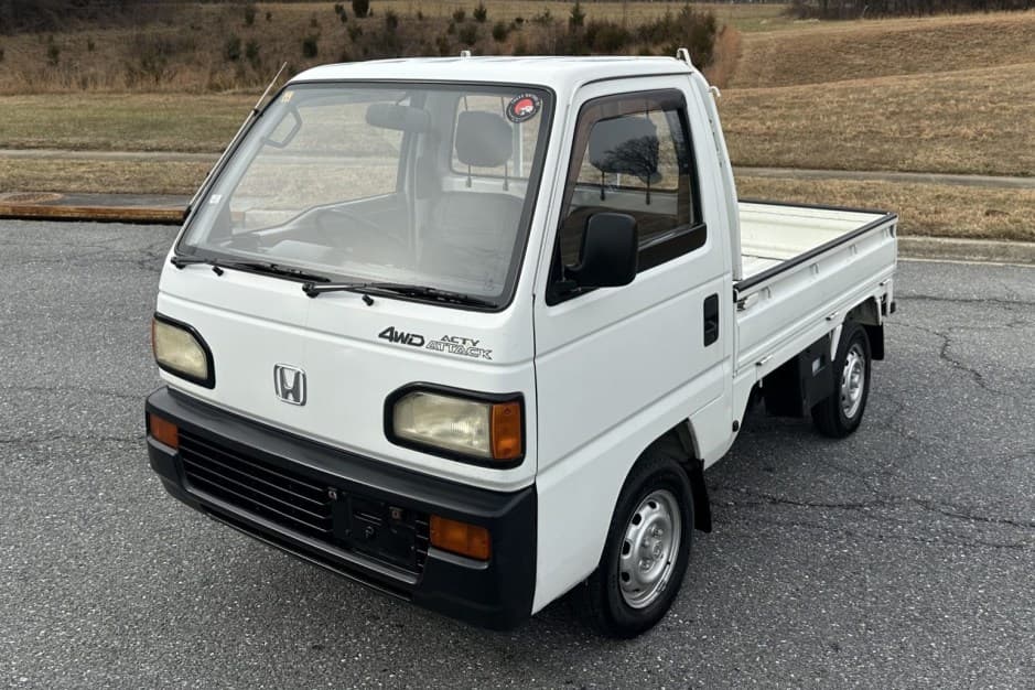 1993 Honda Acty sold for $8,600