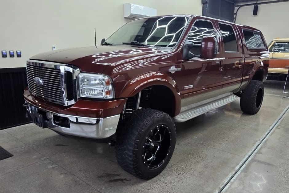 2005 Ford Super Duty 1999-2007 sold for $16,383