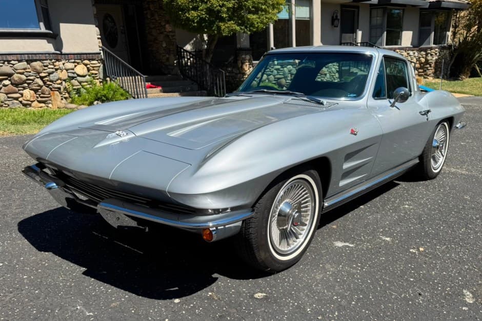 1964 Chevrolet Corvette C2 sold for $73,500