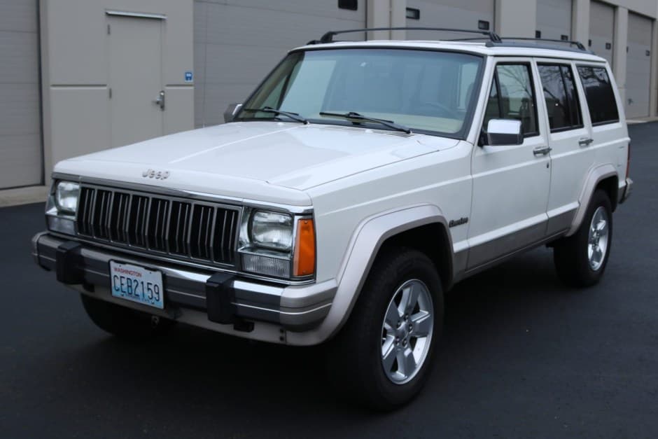 1996 Jeep XJ Cherokee sold for $9,300