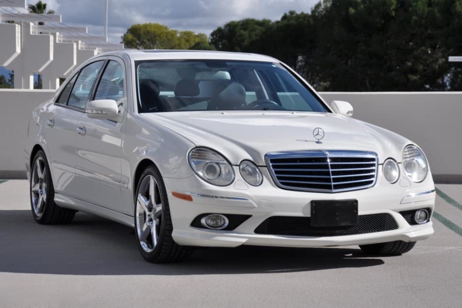 2009 Mercedes-Benz W211 E-Class sold for $10,000