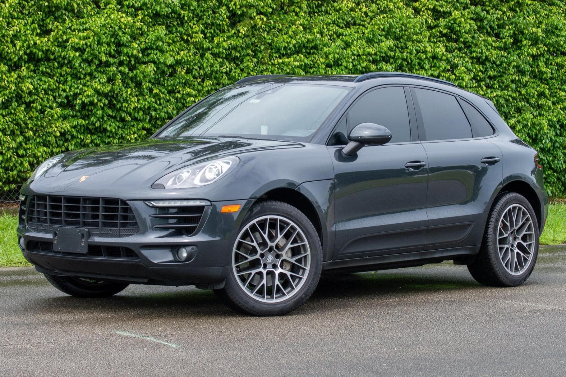 2018 Porsche Macan sold for $20,000