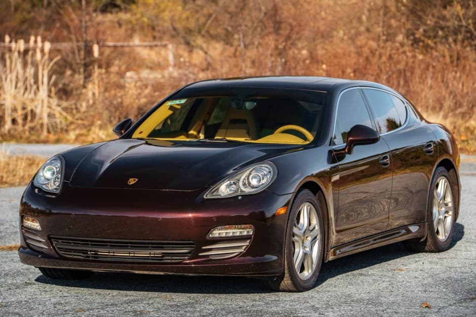 2011 Porsche Panamera sold for $28,100