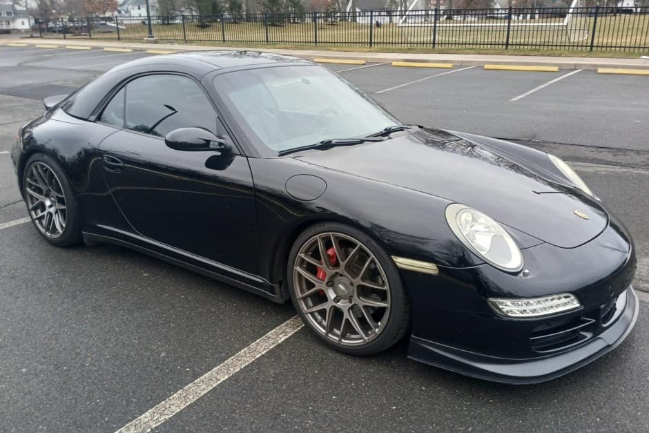 2007 Porsche 997 911 Carrera 4S sold for $32,000
