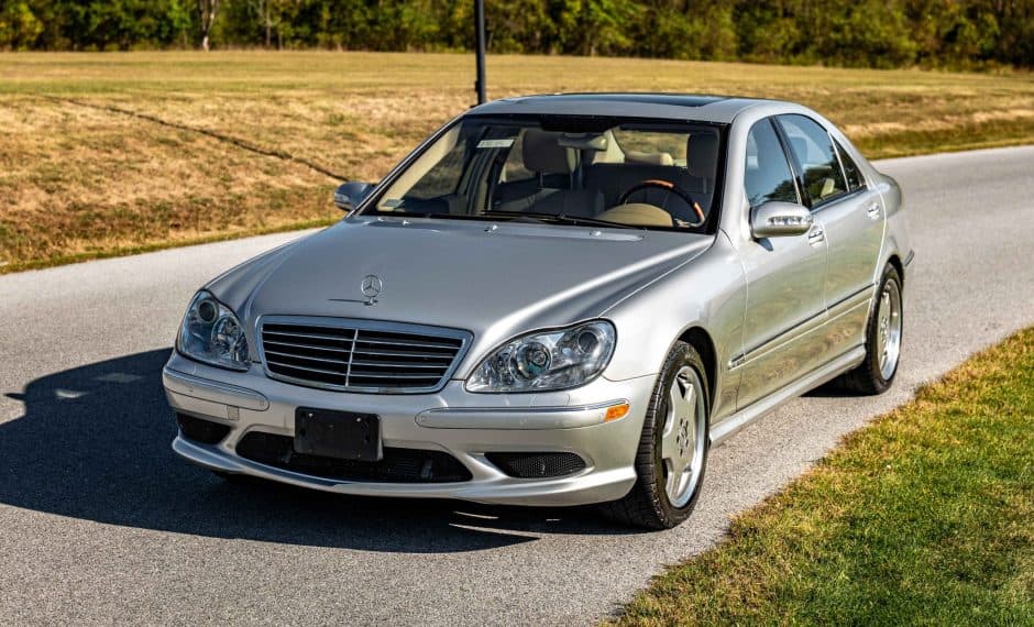 2004 Mercedes-Benz W220 S-Class sold for $14,750