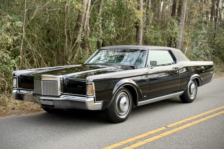 1971 Lincoln Continental Mark III (1969-1971) sold for $47,800