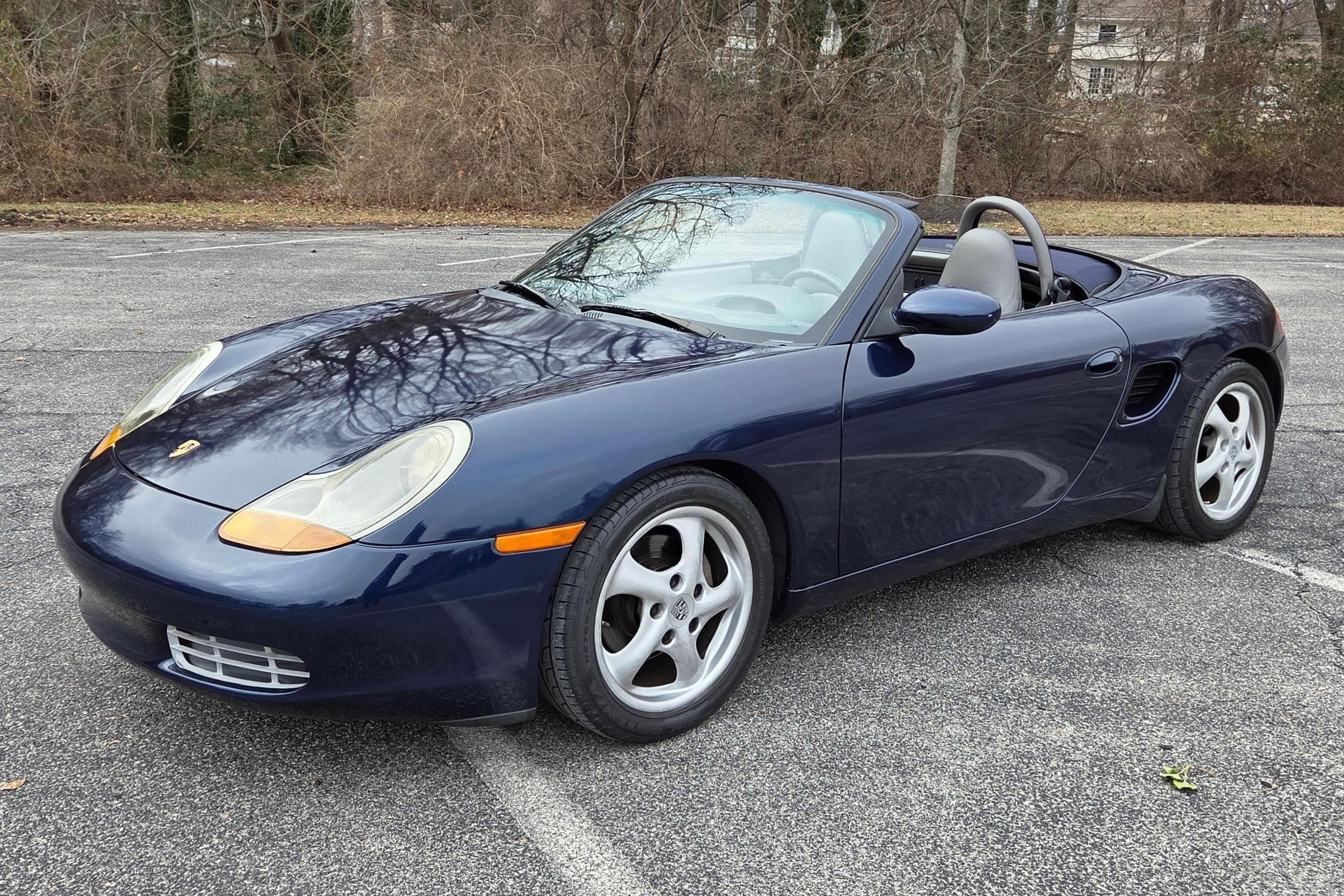 1999 Porsche 986 Boxster sold for $8,950