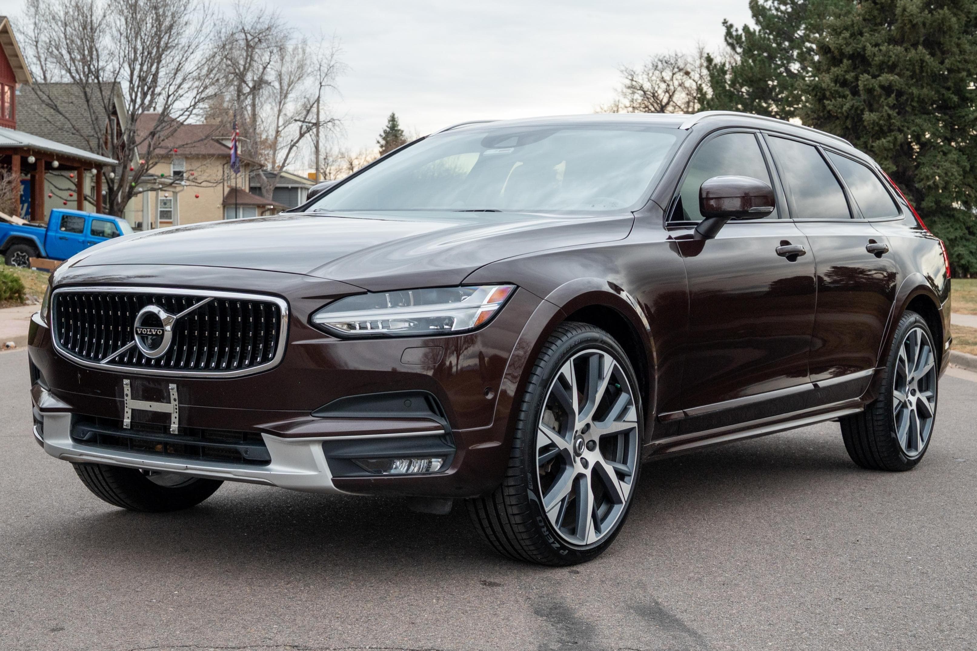2017 Volvo V90 sold for $21,999