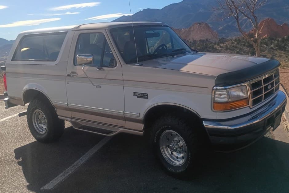 1996 Ford Bronco 4th-5th Generations 1987-1996 sold for $27,000