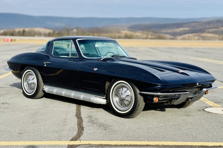 1964 Chevrolet Corvette C2 sold for $71,000