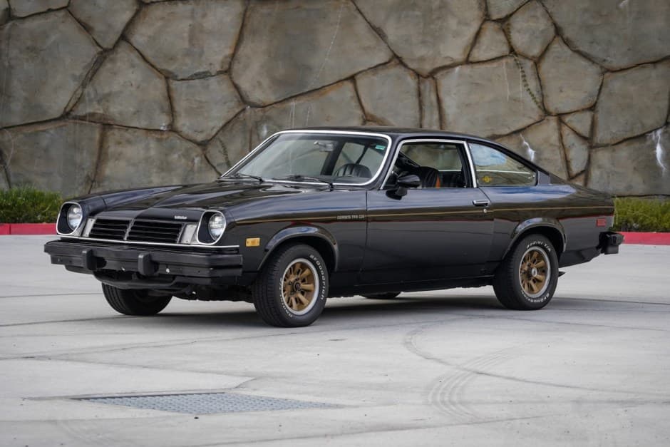1975 Chevrolet Vega sold for $5,351