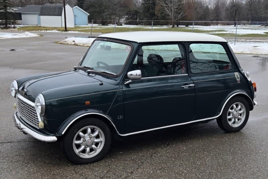 1995 Mini Mk VI & Mk VII sold for $14,000