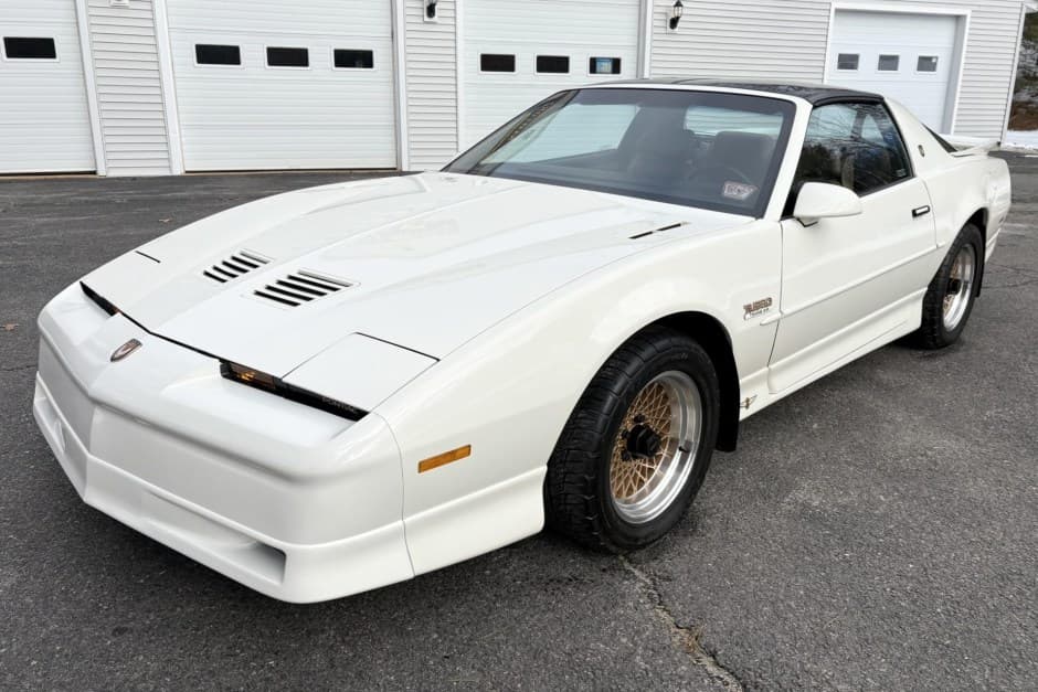 1989 Pontiac Firebird (3rd Generation – 1982-1992) sold for $49,500