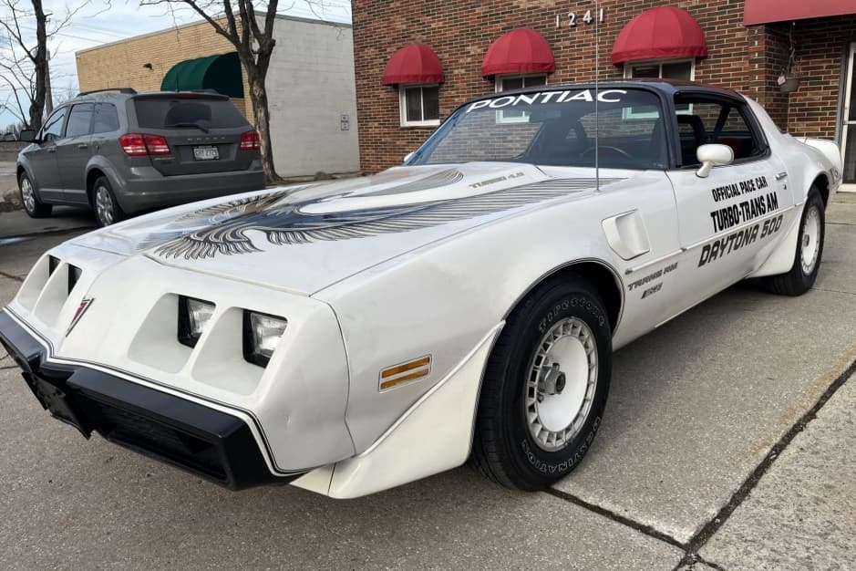 1981 Pontiac Firebird (2nd Generation – 1970-1981) sold for $20,550