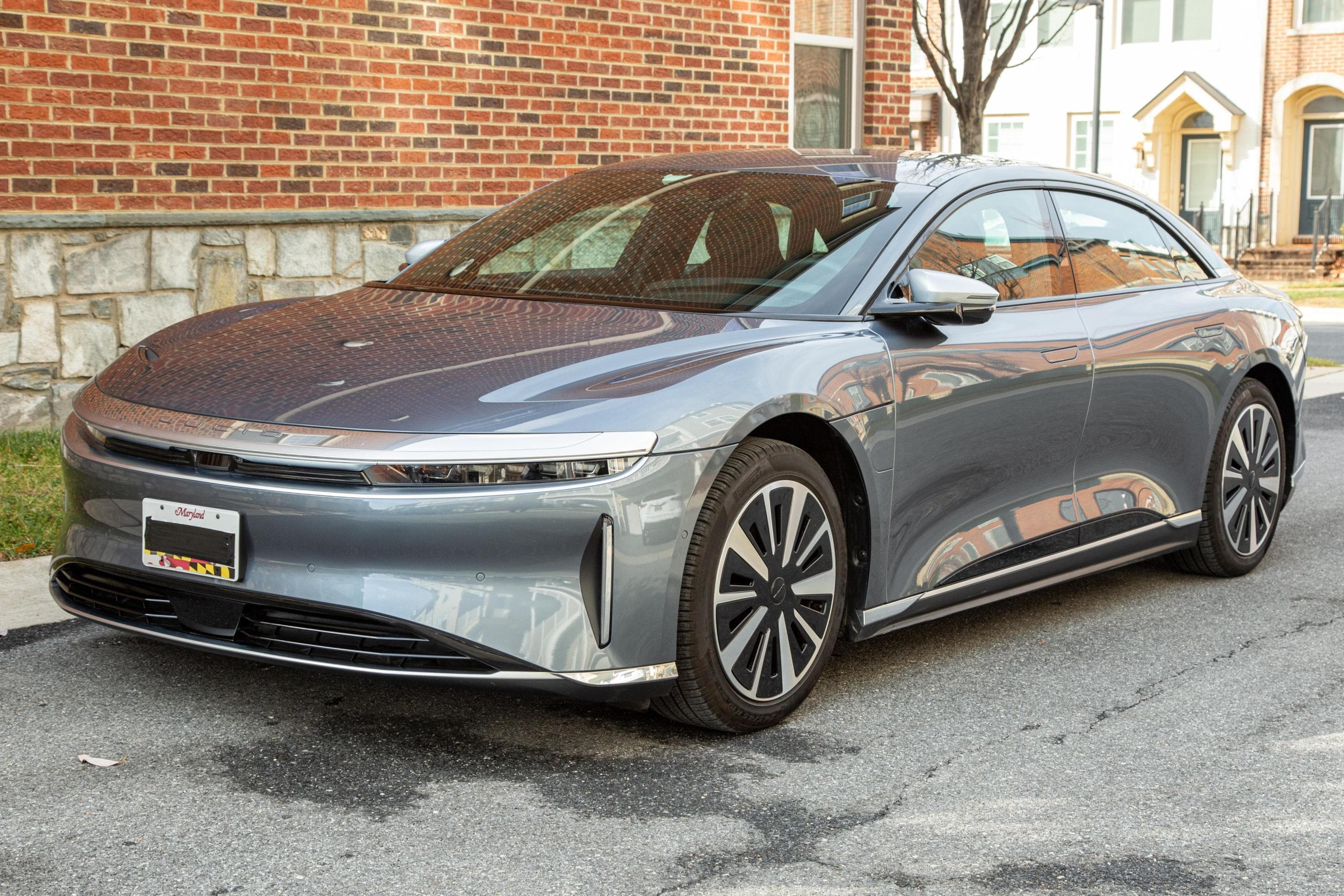 2025 Lucid Air sold for $75,500