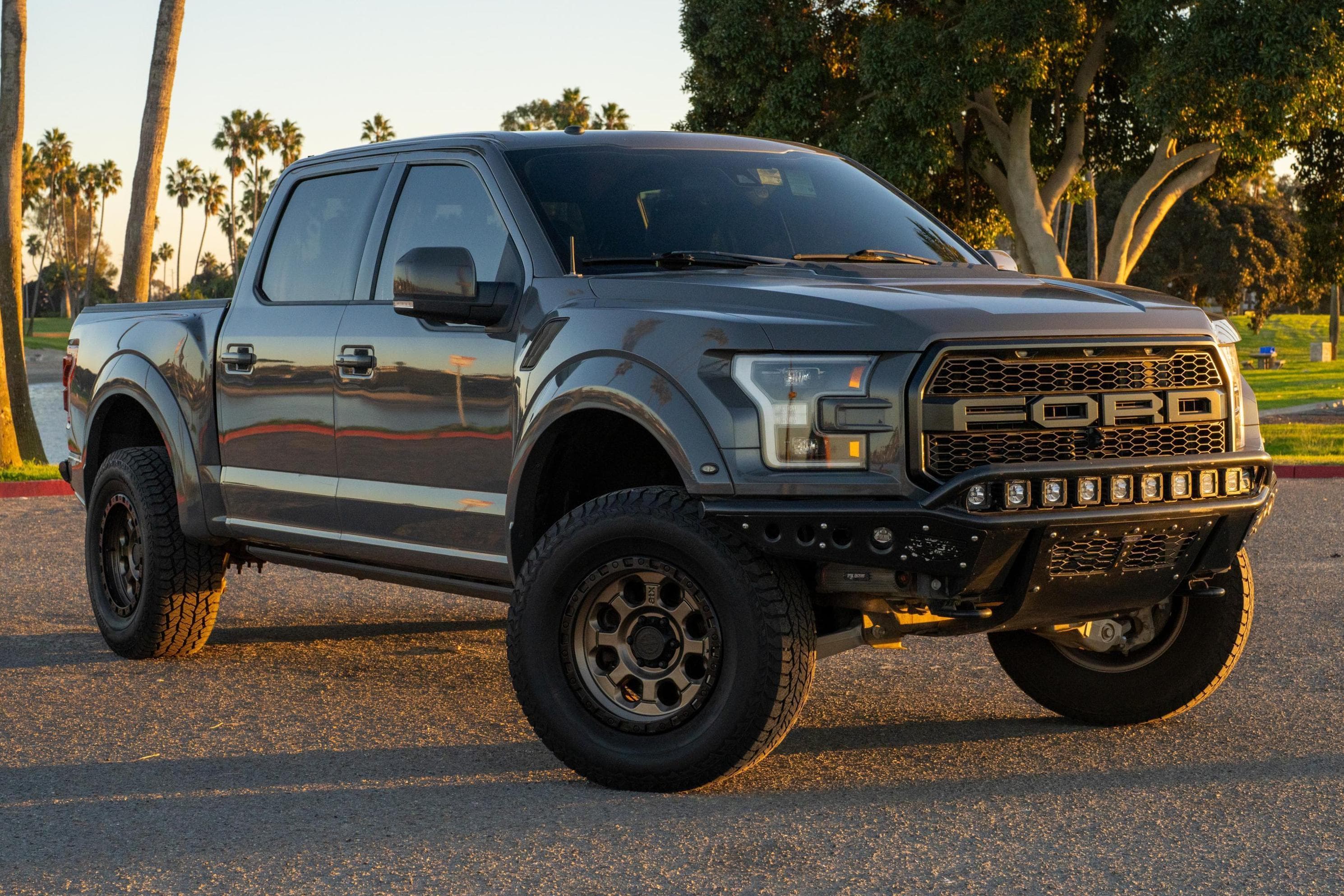 2018 Ford F-150 Raptor sold for $28,000