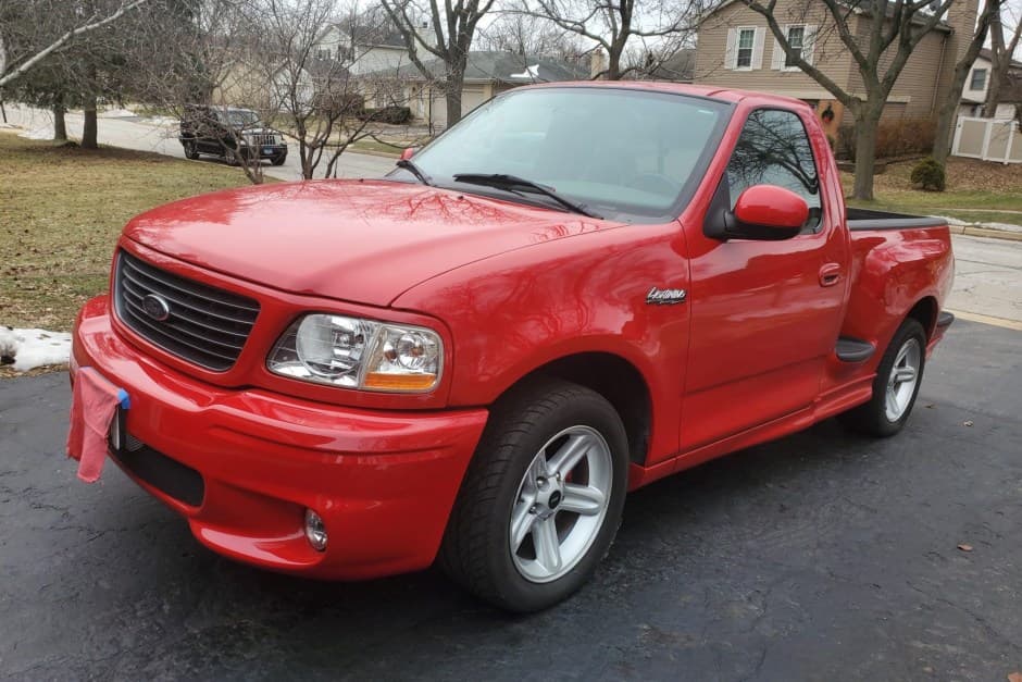 2003 Ford F-150 SVT Lightning sold for $31,750