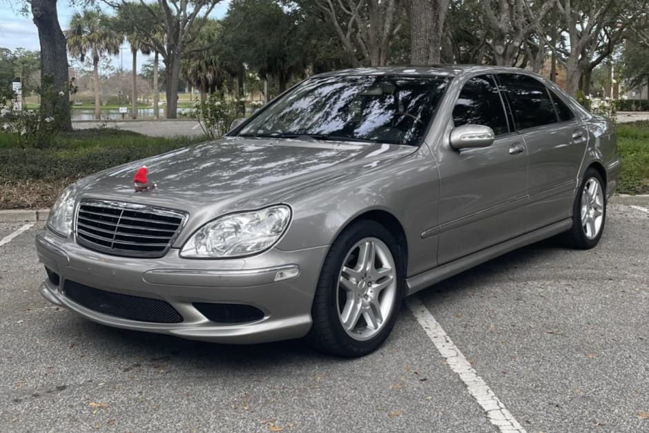 2006 Mercedes-Benz W220 S-Class sold for $7,800