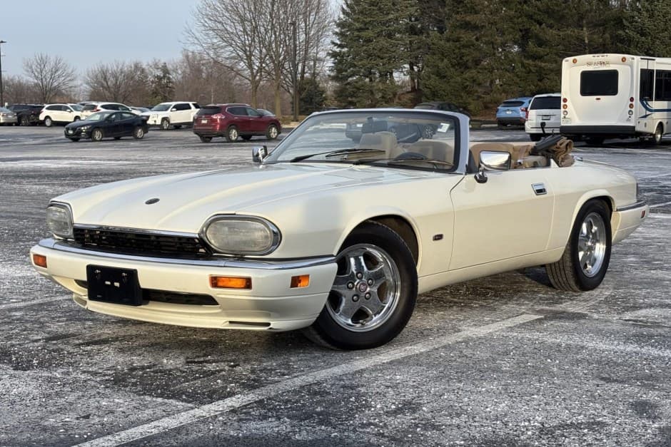 1995 Jaguar XJS sold for $12,850